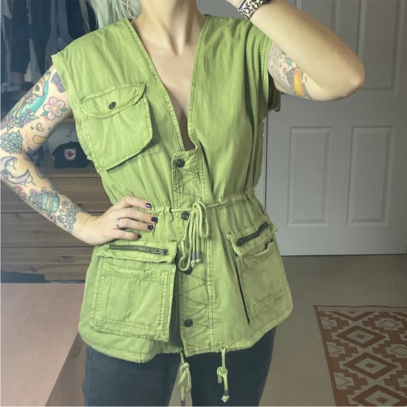 Free People We The Free Green Dusty River Gilet Vest Jacket XS Oversize Fit BNWT - Picture 2 of 9
